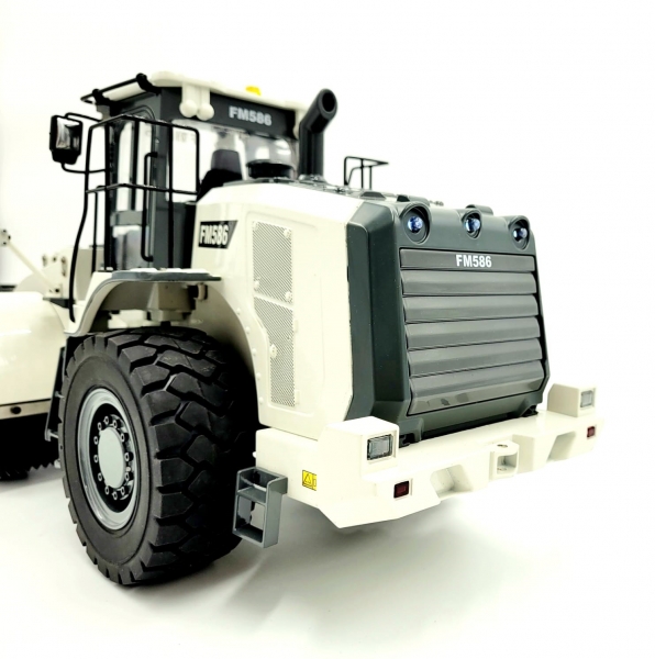 FM586 V2 kolový nakladač hydraulický 1:14 Kabolite White