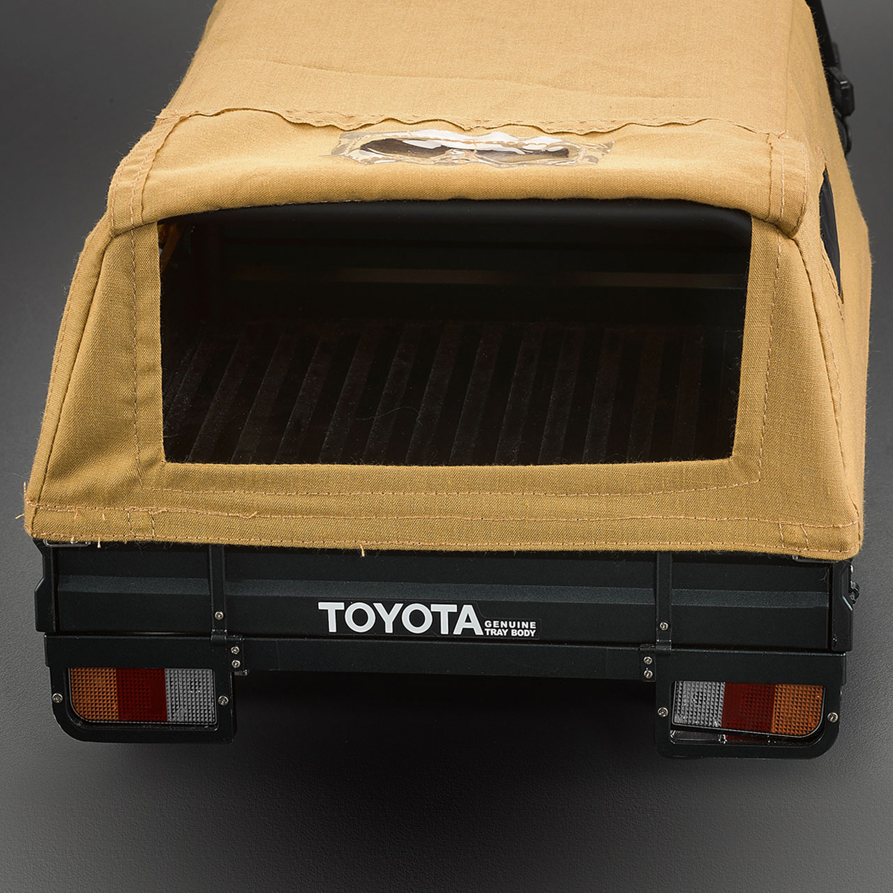 Plachta Killerbody textil KB48668A pro Toyota LC70