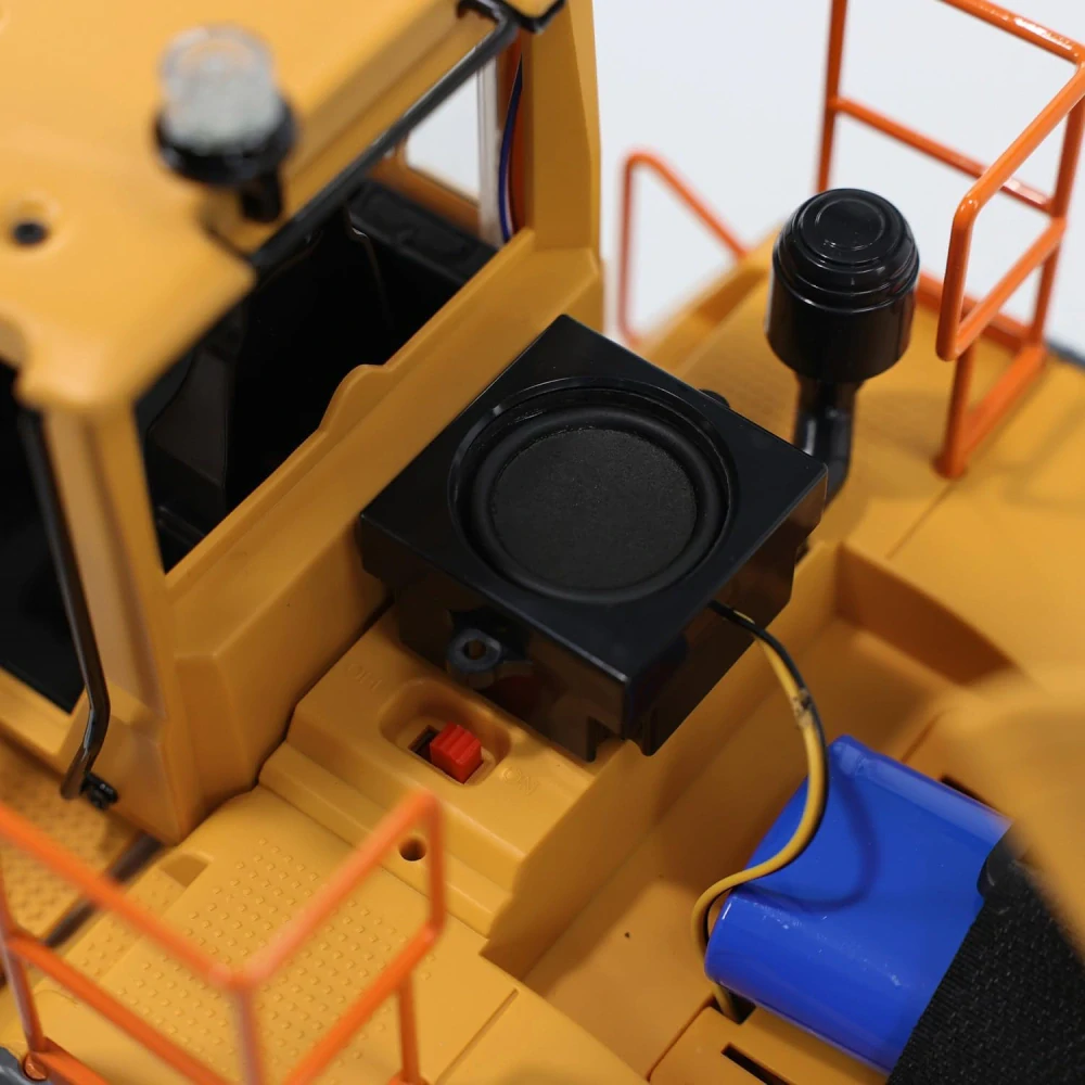 RC Volvo L260H Rc kolový nakladač kovový 1:16 nefunkční