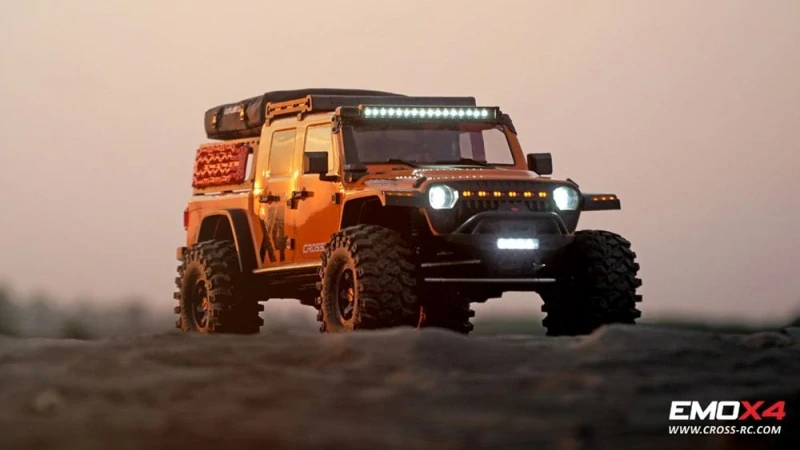 CROSS-RC Crawler EMO X4 2025, 4x4, 1:8, RTR, střídavý pohon, oranžová