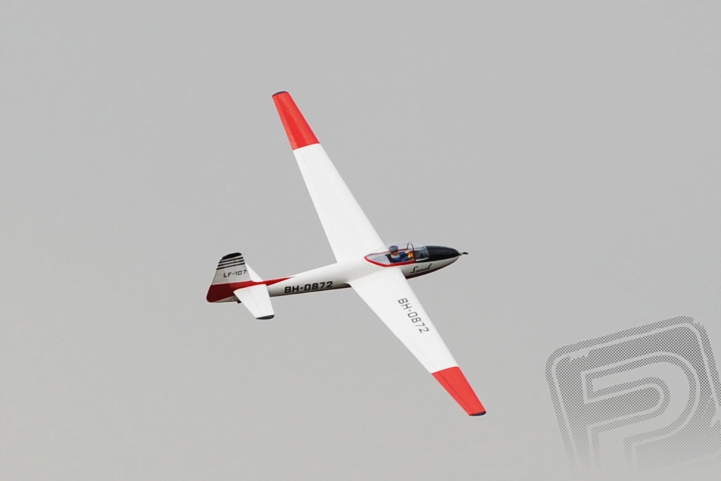 LF-107 Luňák větroň 6000 mm ARF