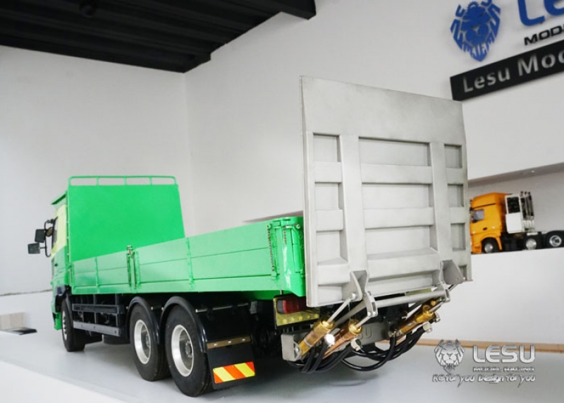 Hydraulicky ovládaná zvedací plošina LESU