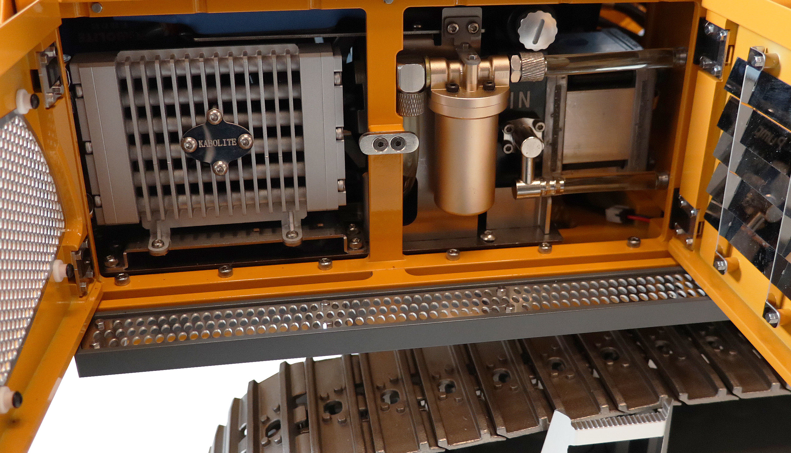 CELOKOVOVÉ RYPADLO KABOLITE 970 1: 13,5 RTR 2,4 GHZ