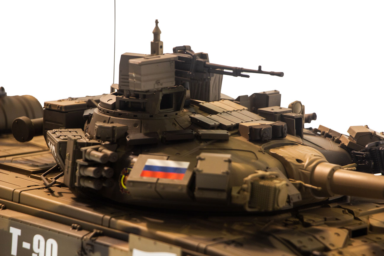 T-90 1:16 PROFESSIONAL LINE IR/BB